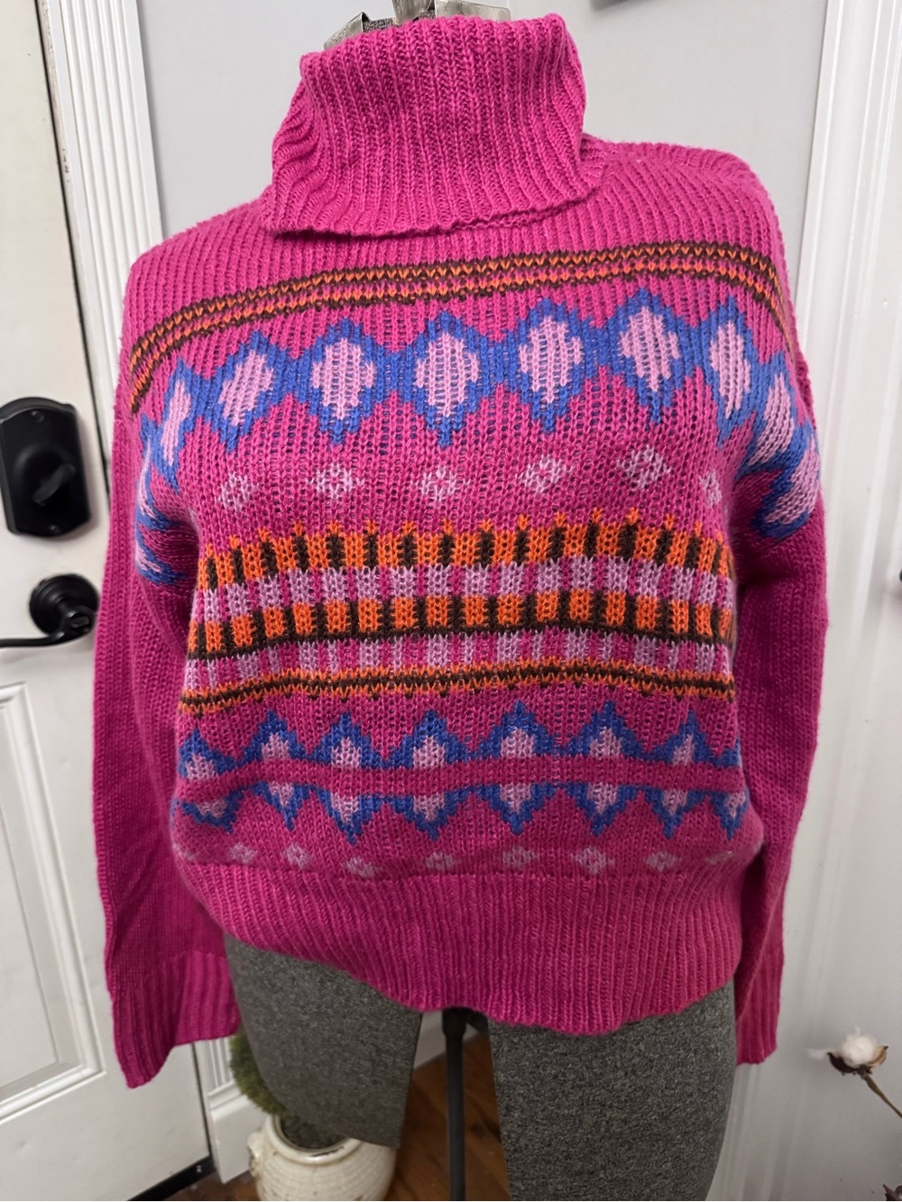 Women’s No Comment Pink Geometric Patterned Turtleneck Sweater XL NWT